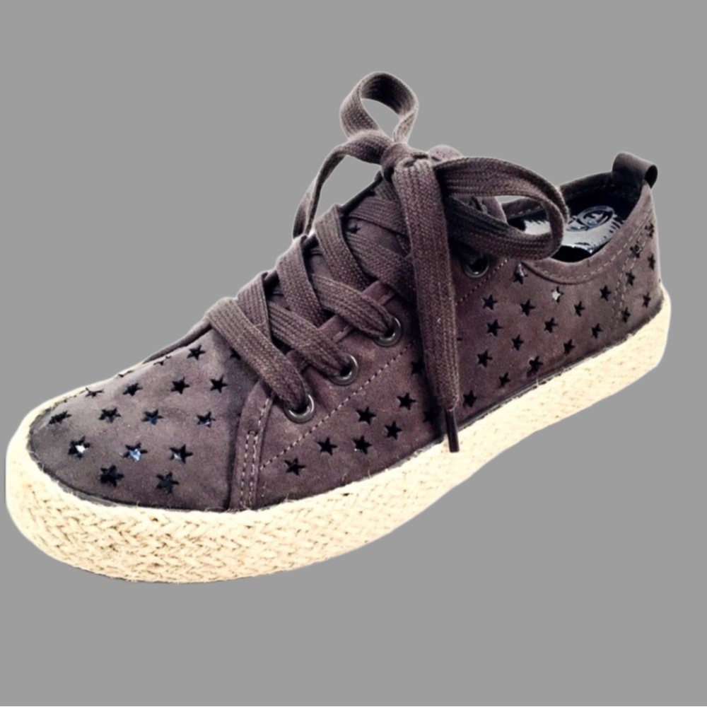 Universal Threads Taupe Canvas Eyelet Sneakers Sz 6